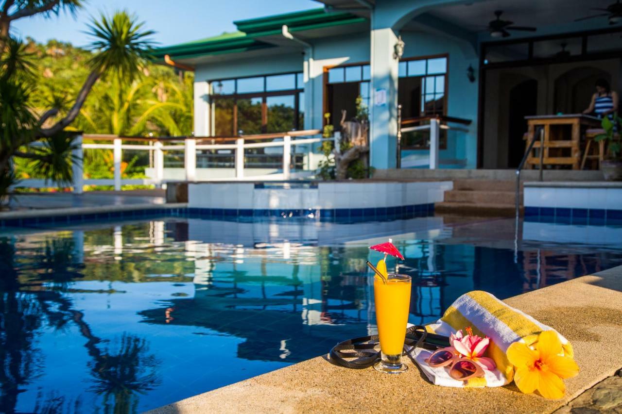 Edgewater Dive & Spa Resort Puerto Galera Ngoại thất bức ảnh